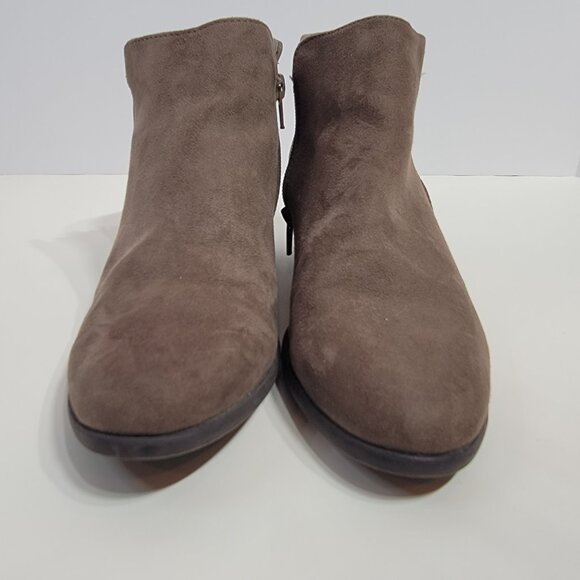 Madeline Grey Tabitha Ankle Booties Size 7 - Picture 2 of 5